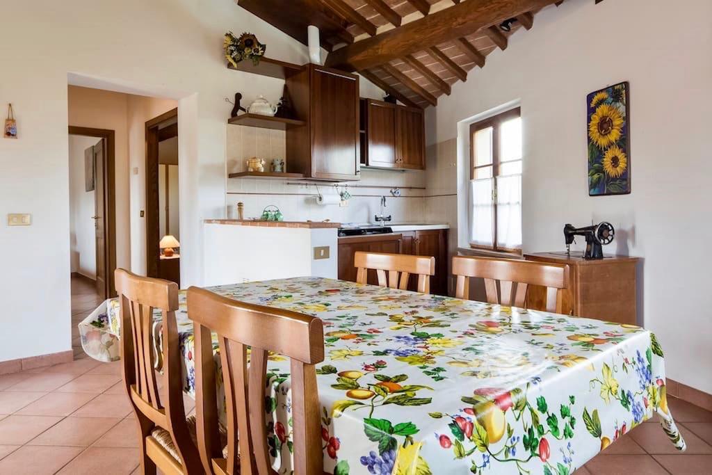 Agriturismo Lo Strettoio Castelnuovo Berardenga Luaran gambar
